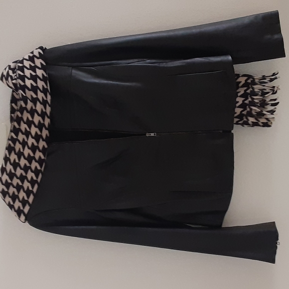 Kasper soft black leather jacket with zip from medium size small - Picture 2 of 6